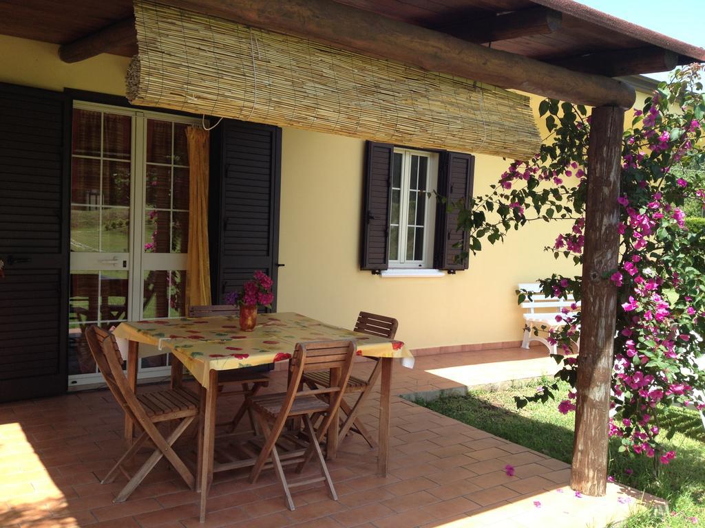 Villa Mimosa Tropea Рикади Стая снимка